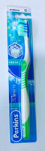 PERKINS 3D WHITE TOOTH BRUSH